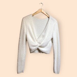 Aerie NWT Fluffy-4-Ever Reversible Twist Sweater White Fuzzy Knit Women’s Large